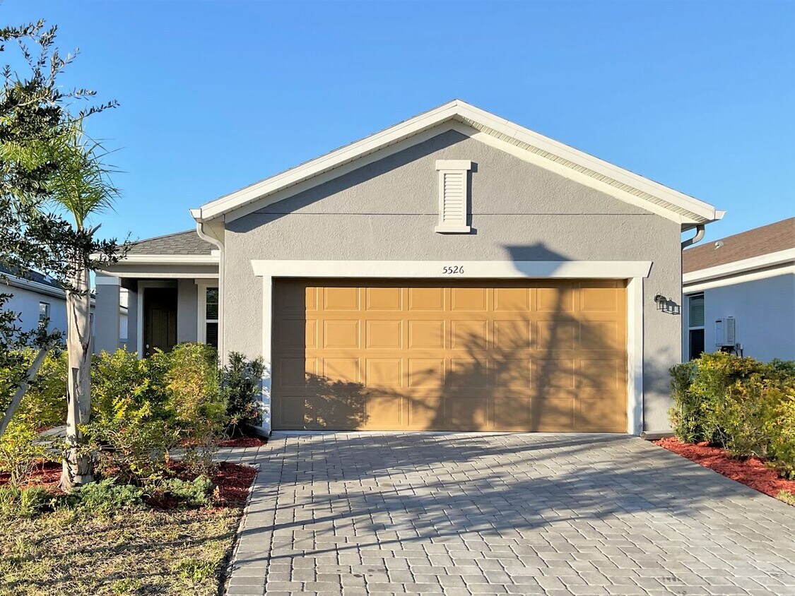 Primary Photo - 5526 Los Robles Ct