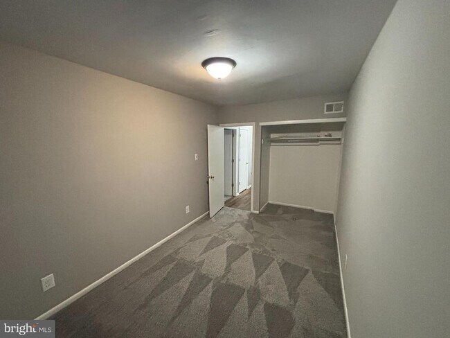 Foto del edificio - 8514 Verree Rd