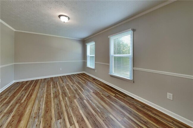 Foto del edificio - 6839 Woodcreek Ln