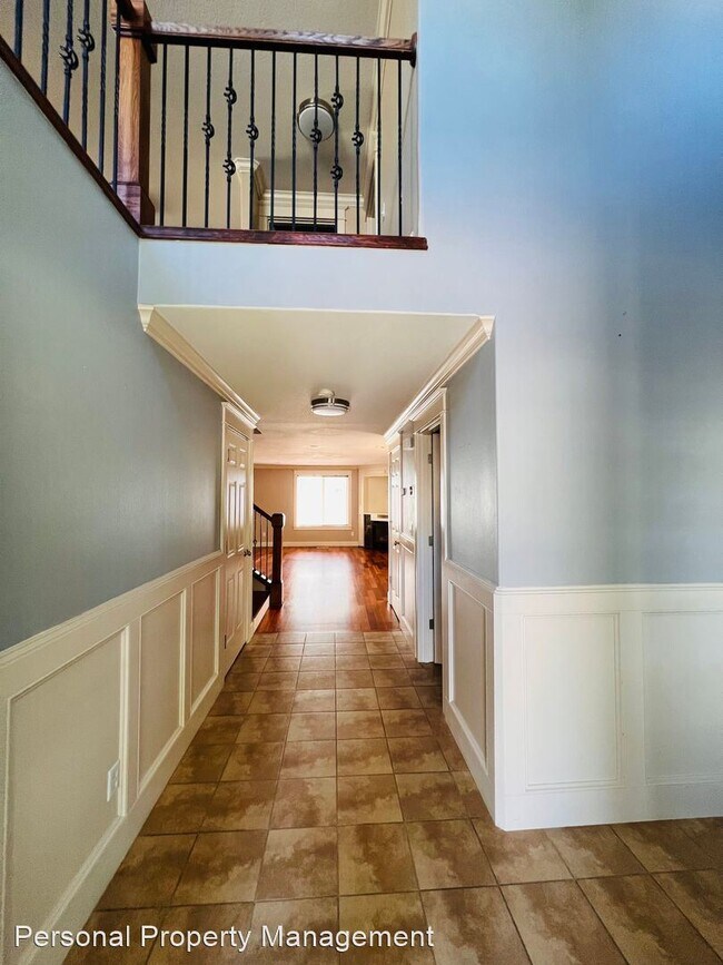 Building Photo - 3 br, 2.5 bath House - 12607 NE 27th Way