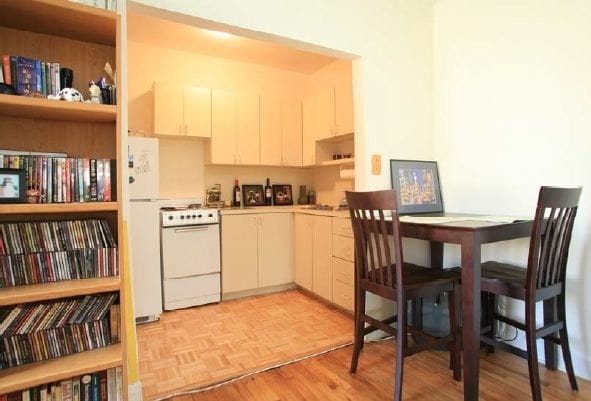 Otro - 235 Majorca Ave