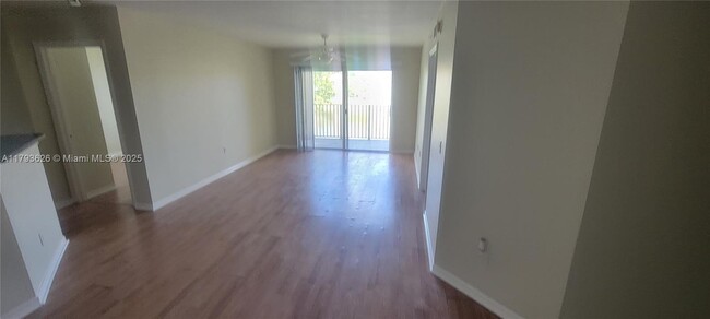Building Photo - 4180 San Marino Blvd