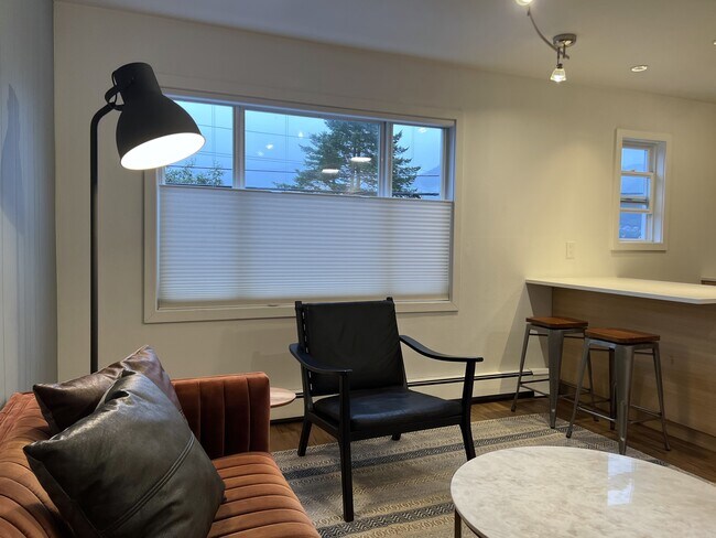 Foto del edificio - 350 Irwin St