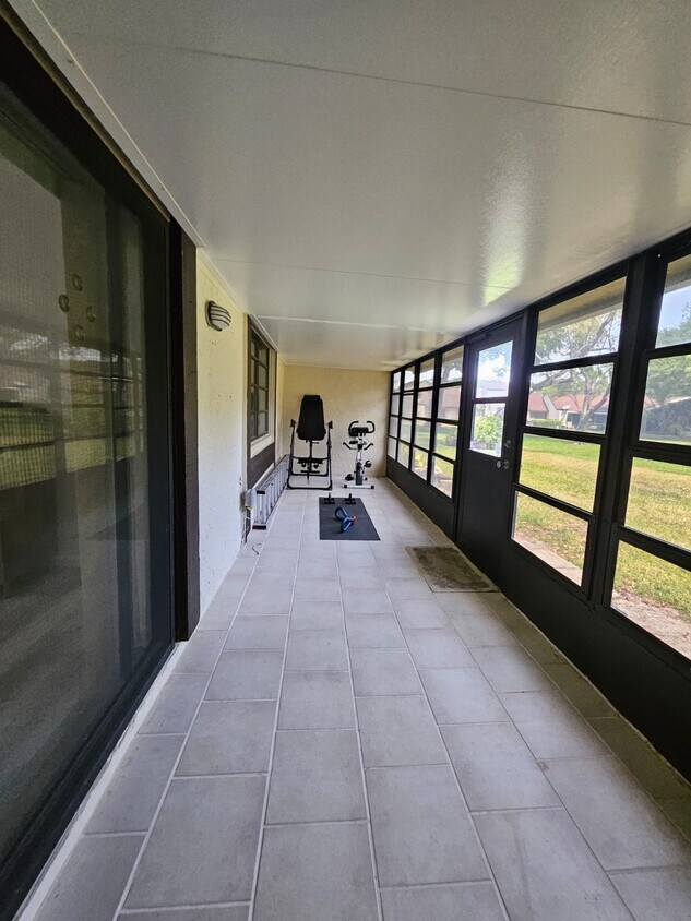 Foto del edificio - 22576 Vistawood Way
