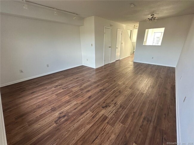 Building Photo - 1423 Quinnipiac Ave