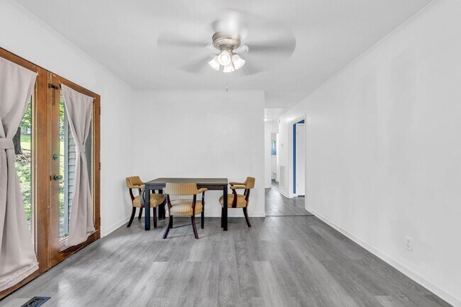 Foto del edificio - Located in the Heart of Hixson! 3 beds, 2 baths, with spacious yard! Make this your Home for the ...