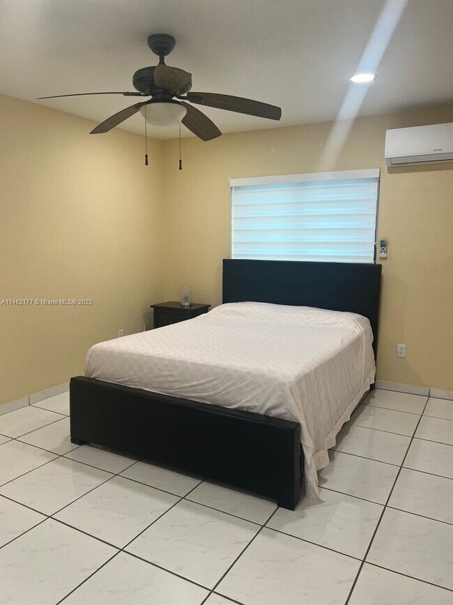 Foto del edificio - 9970 SW 218th Terrace