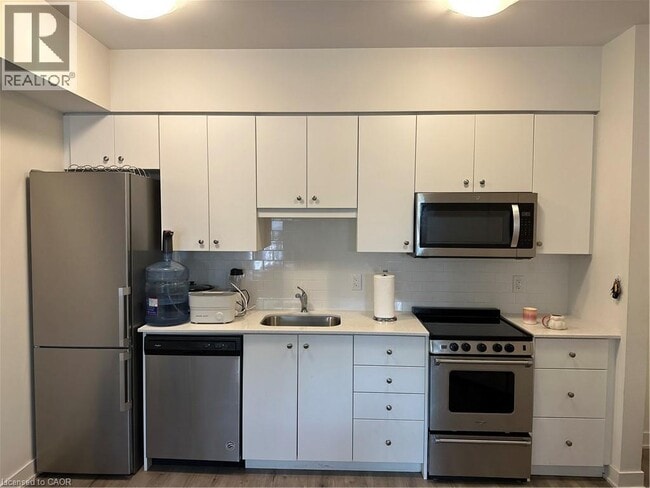 Photo du bâtiment - 110 Fergus Ave