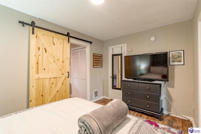 Foto del edificio - 203 Rogersville Rd