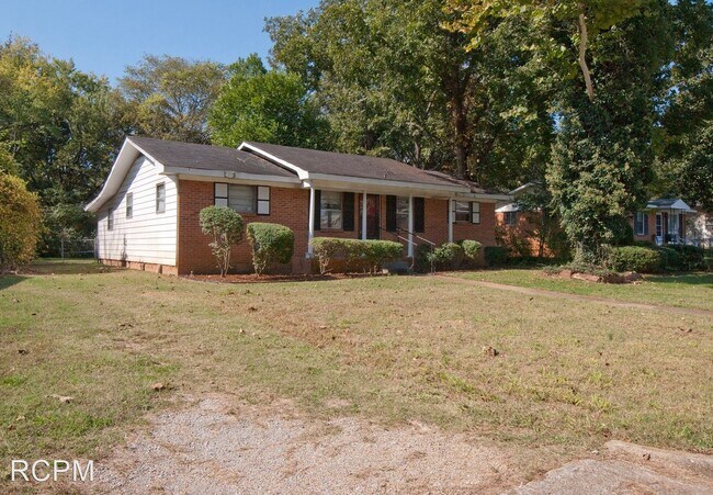 Foto del edificio - 3 br, 1 bath House - 3035 Love Avenue