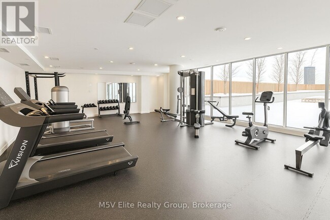 Building Photo - 859 The Queensway