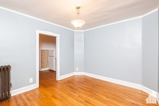 Building Photo - 4101 W Belmont Ave