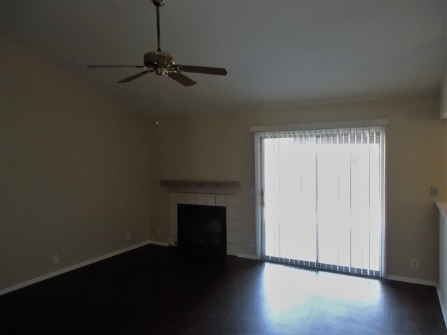 Foto del edificio - 5553 W Shangri-la Rd