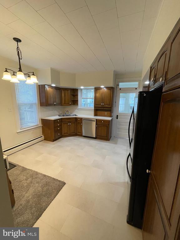 Foto del edificio - 27 W High St