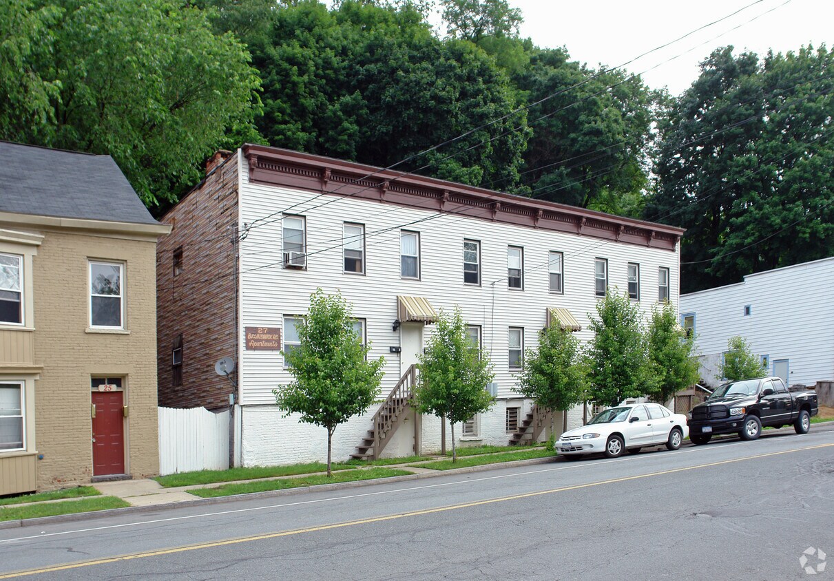 Building Photo - Mayhack Apartment