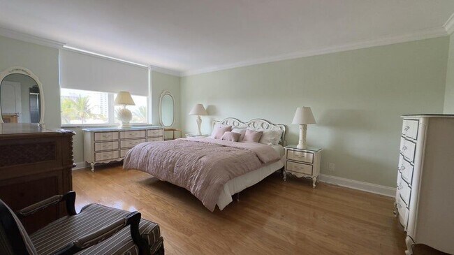 Foto del edificio - 5200 N Ocean Blvd