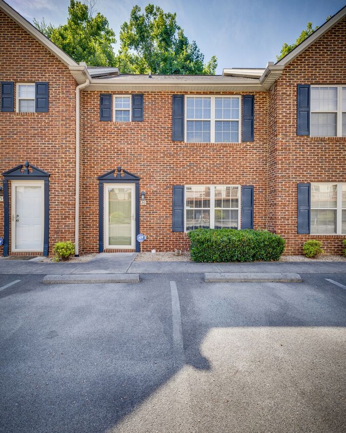 Primary Photo - 2 br/ 2.5 bath condo in Johnson City TN