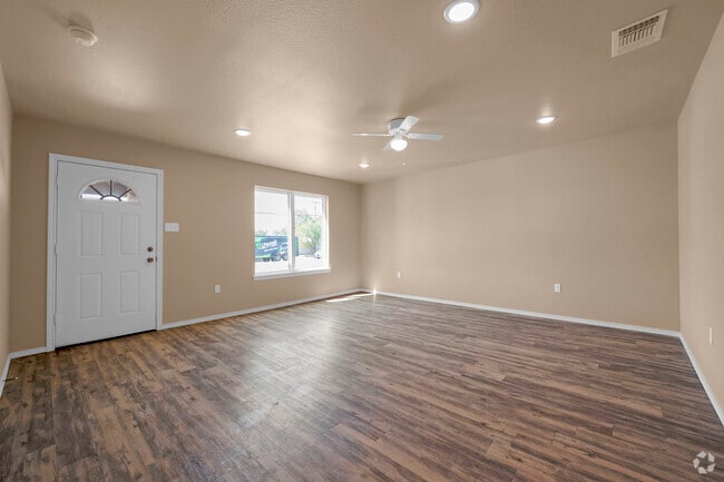 Redwood - 3 beds, 2 baths, 1,200 sq ft - Cypress Grove