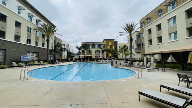 Foto del edificio - 1045 Armorlite Dr