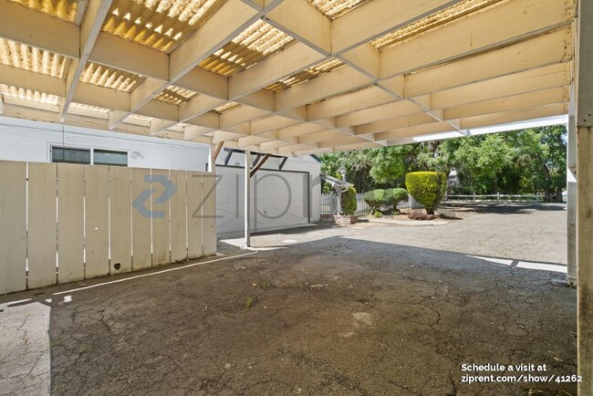 Foto del edificio - 2170 Walnut Blvd