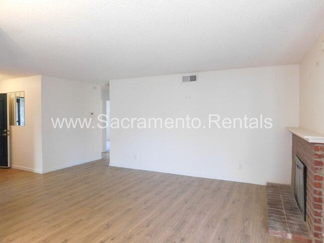 Building Photo - 3 br, 2 bath House - 7601 Bierston Street