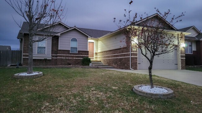 Building Photo - 6614 N Upchurch