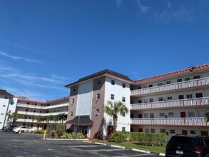 Building Photo - 4140 NW 44th Ave