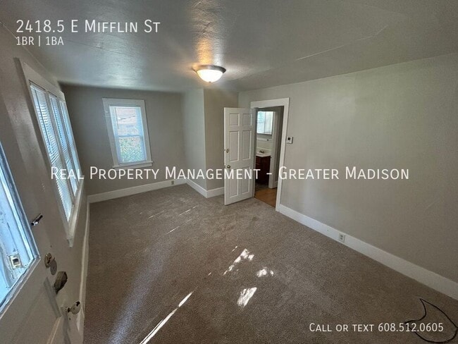 Foto del edificio - 2418.5 E Mifflin St