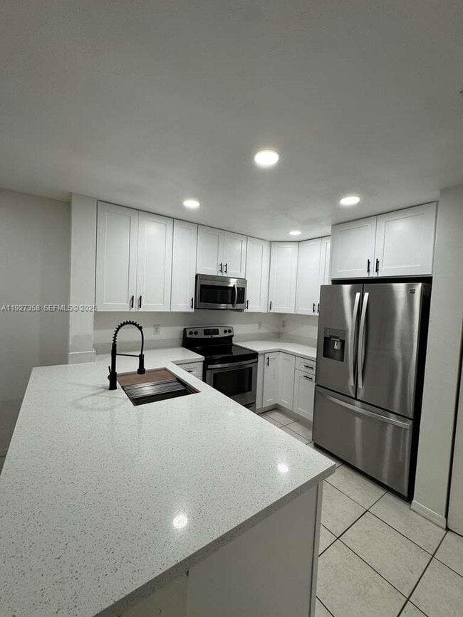 Foto del edificio - 12605 SW 54th Ct