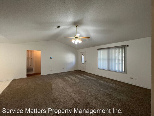 Foto del edificio - 3 br, 2 bath House - 4925 Hyatt Ln