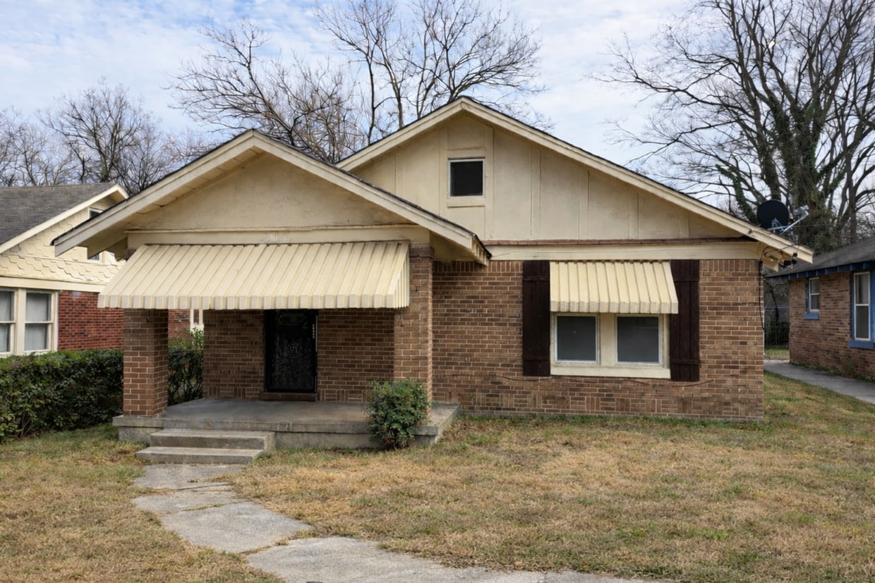 Cozy 2-Bed, 1-Bath Home with Great Location - Cozy 2-Bed, 1-Bath Home with Great Location