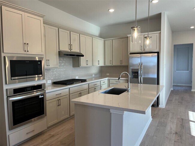 Foto del edificio - 244 Rubber Tree Wy