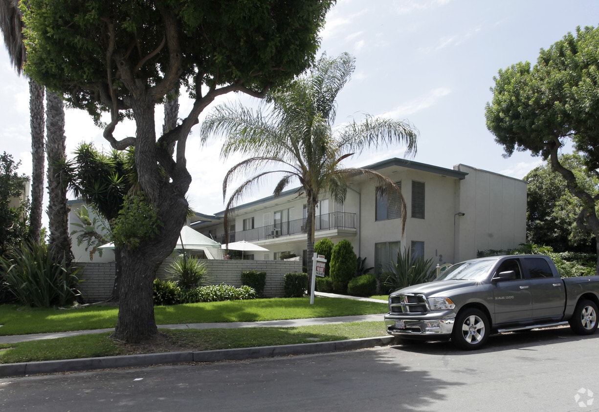 Primary Photo - Springhill 2 Apartments