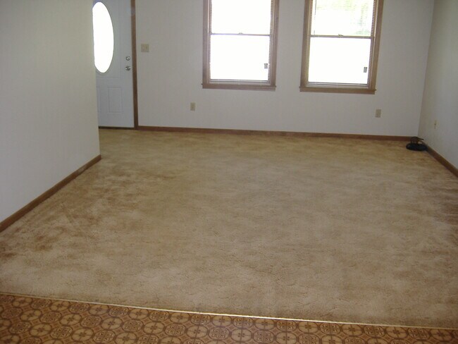 Foto del edificio - 619 Johns Creek Rd