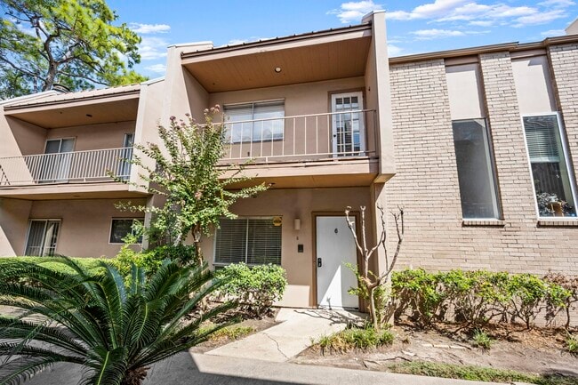 Building Photo - 1115 Augusta Dr