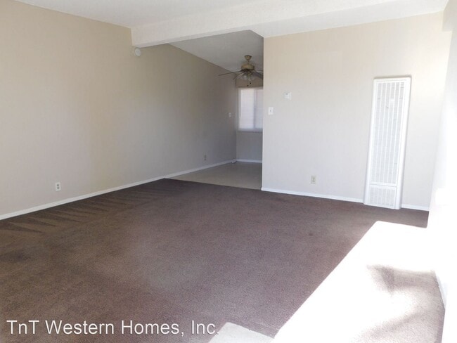 Building Photo - 2 br, 1 bath House - 337 Oasis Dr