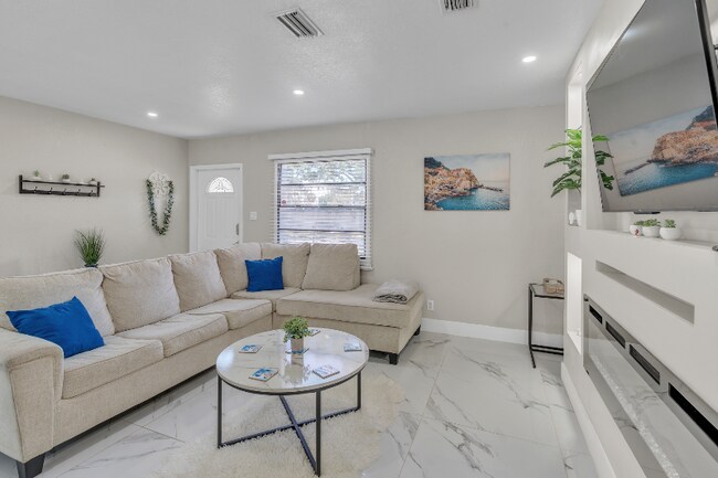 Foto del edificio - 4501 Bray Rd