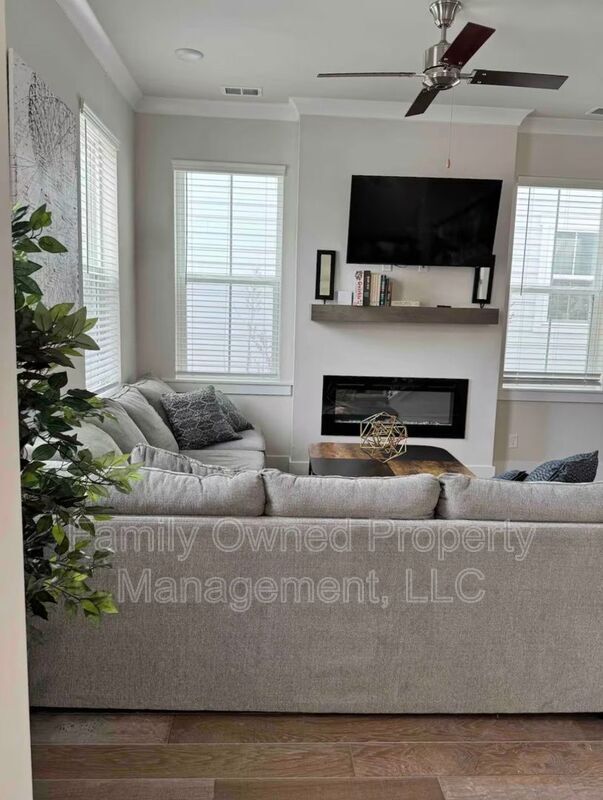 Foto del edificio - 8608 Bowen Corner Ave