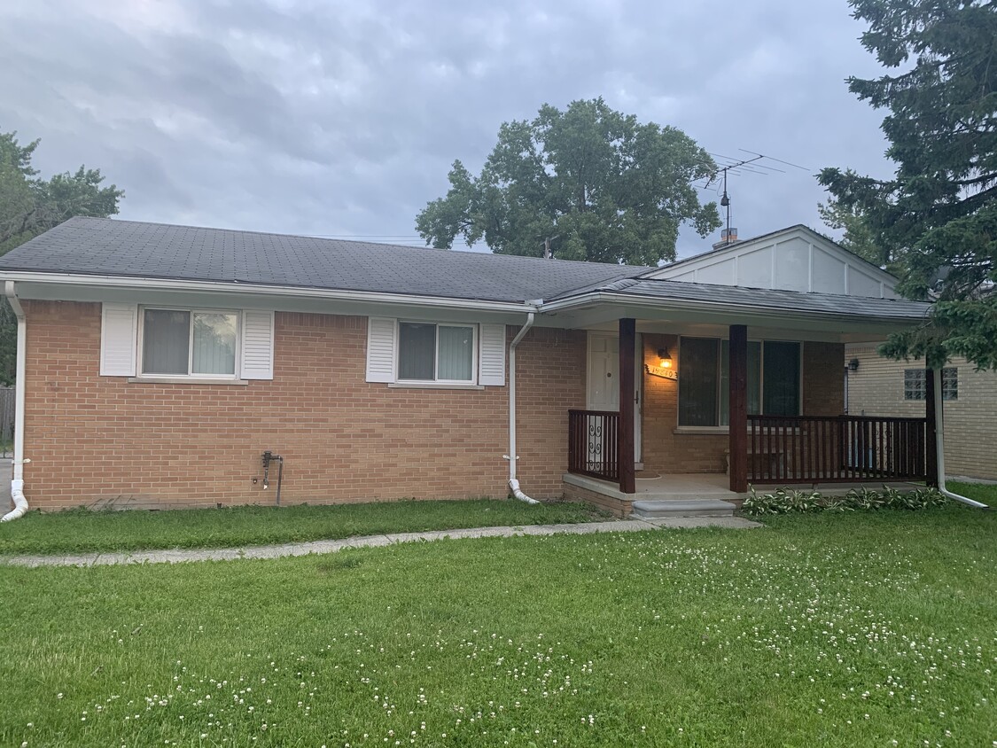 Long view front - 19840 Parkside St