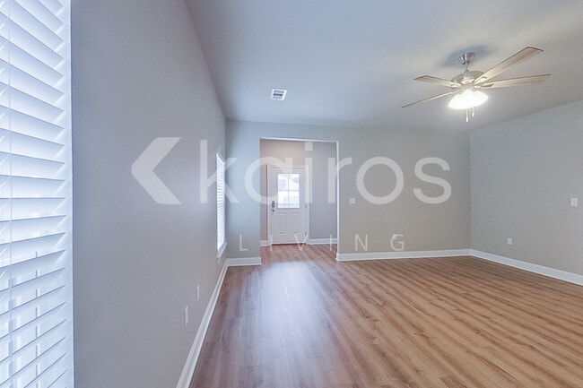 Foto del edificio - 22862 Monterey Ave