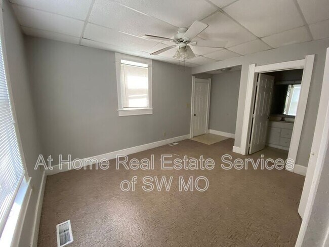 Foto del edificio - 653 S Main Ave