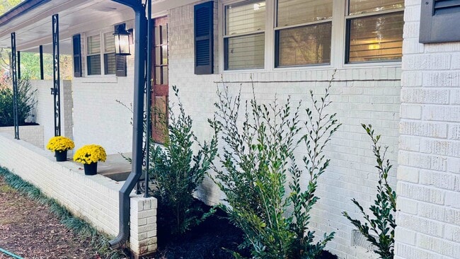 Foto del edificio - 7535 Parker Cir