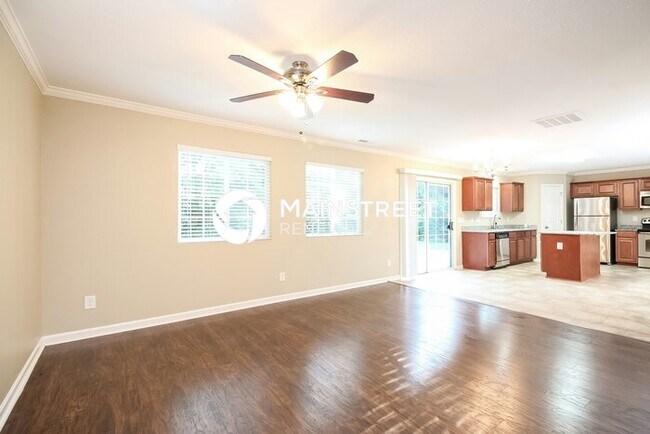 Foto del edificio - 4 Bedroom Pet-Friendly Home in Whitsett, NC with Main Street Renewal