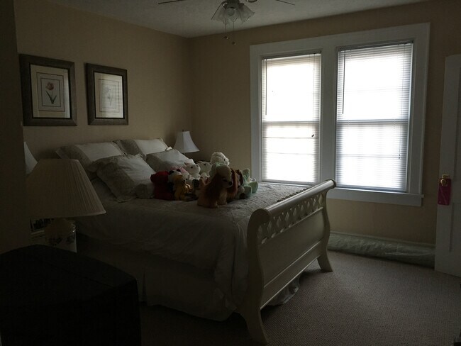 Foto del edificio - 4104 N College Ave