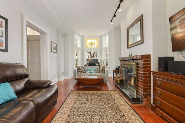 Foto del edificio - 704 12th St NE