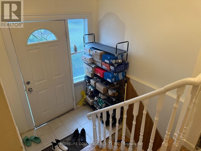 Building Photo - 81 Sexton Crescent