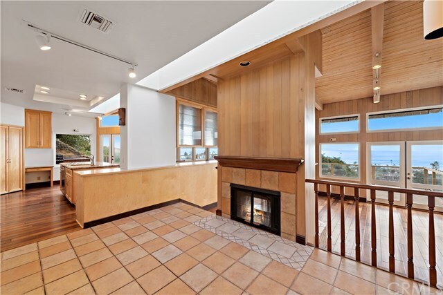 Building Photo - 1560 Sunset Ridge Dr
