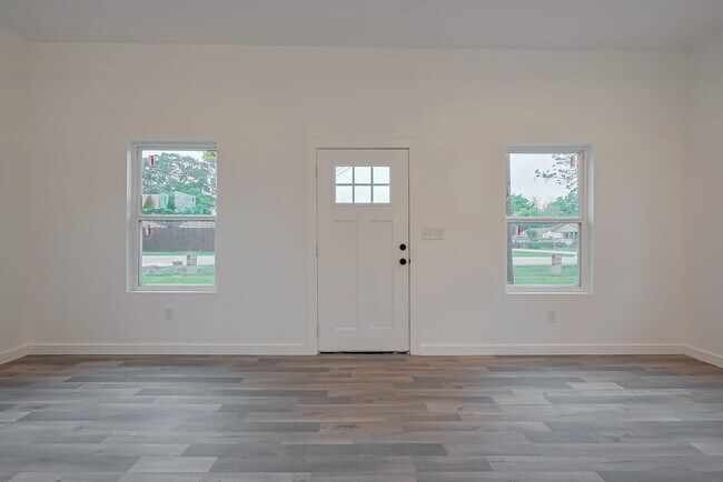 Foto del edificio - AFFORDABLE 4BD/2.5BA SINGLE HOUSE!
