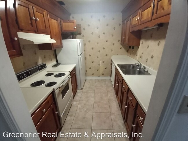 Building Photo - 3 br, 1.5 bath House - 2308 A Miller Avenue