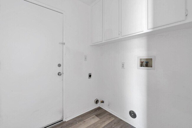 Building Photo - 78755 Irwin Cir